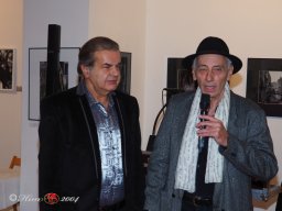 Fashion Show in der Contemplor Galerie Wien am 14. 03. 2024